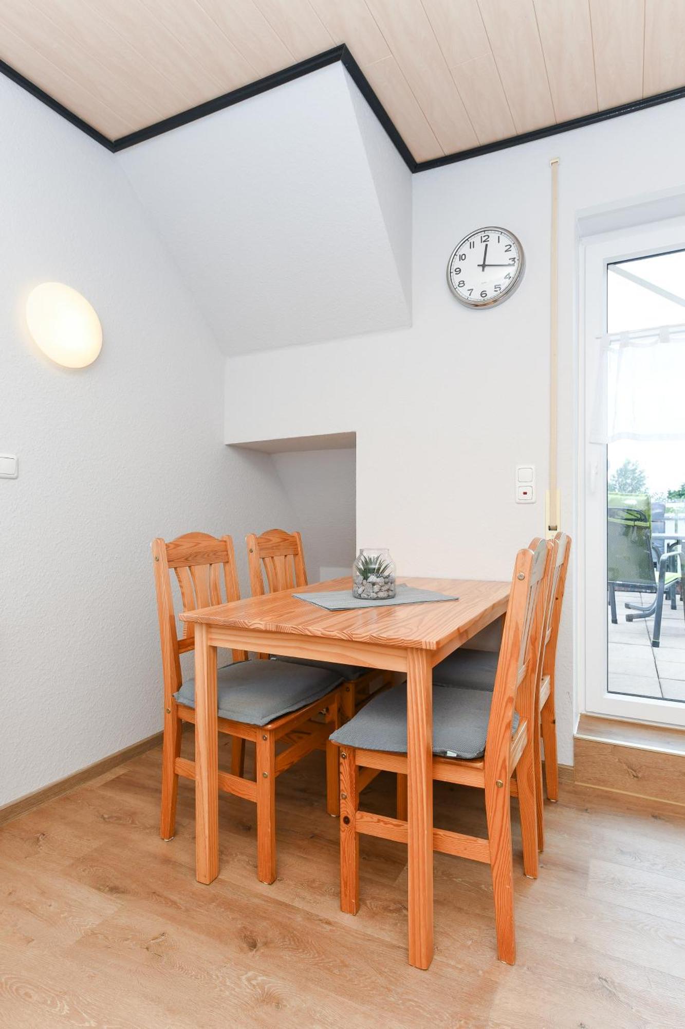 Ferienwohnungen Im Haus Flinthoern Neuharlingersiel Extérieur photo